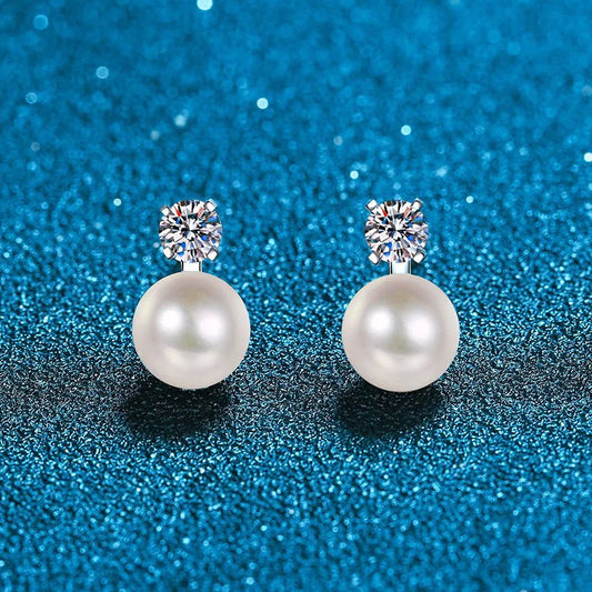 Boucles d'oreilles en perle avec moissanite de 0,10 carat, en argent sterling 925, idéales pour offrir en cadeau, vue de face